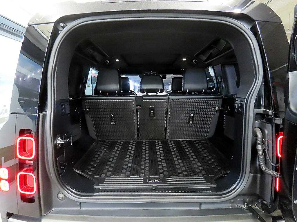 Land Rover Defender 2023 Negro - Importación desde Corea - HF Imports Iquique - Foto 17