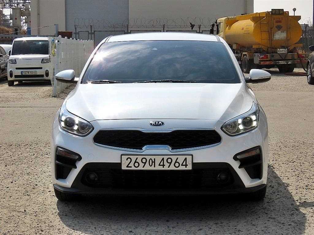 KIA K3 2021 Blanco - Importación desde Corea - HF Imports Iquique - Foto 1
