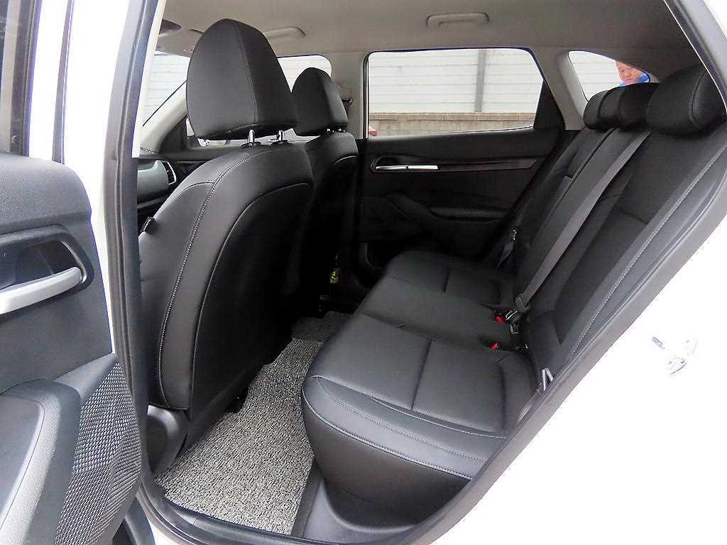 KIA Seltos - Vista 6