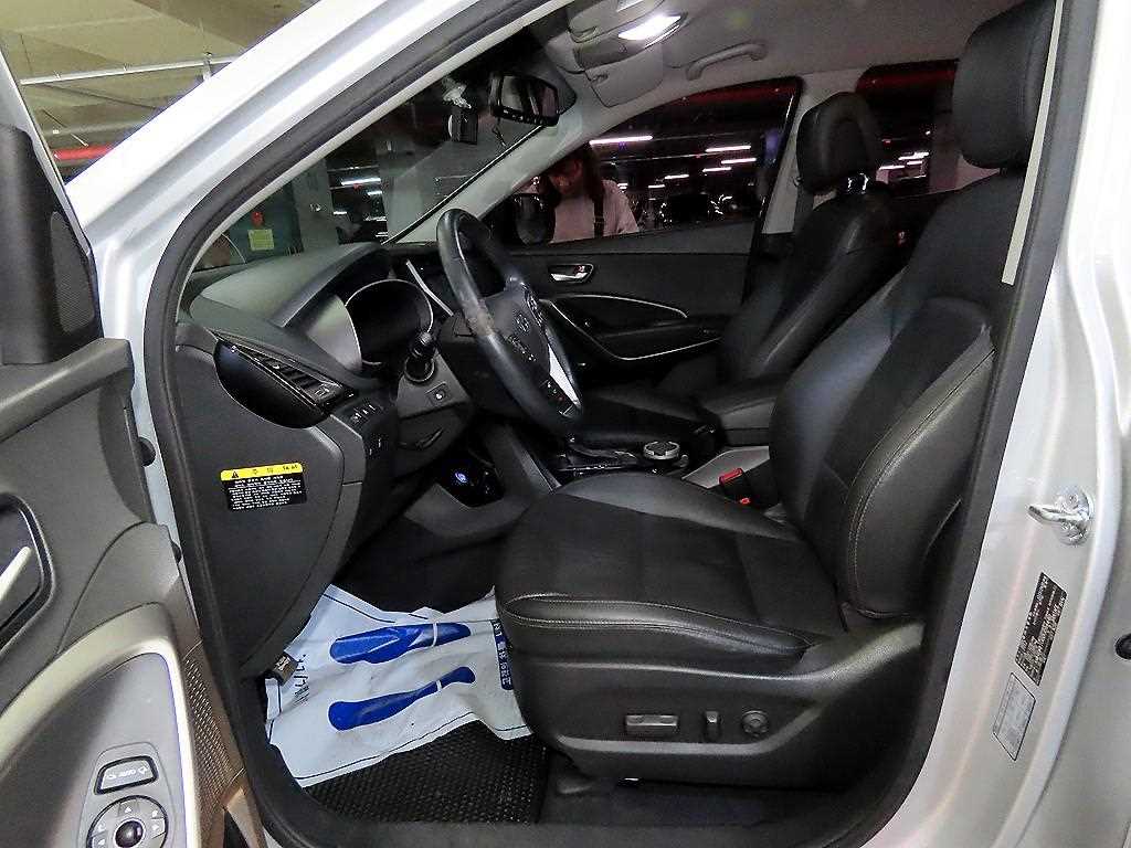 HYUNDAI Santa Fe - Vista 6