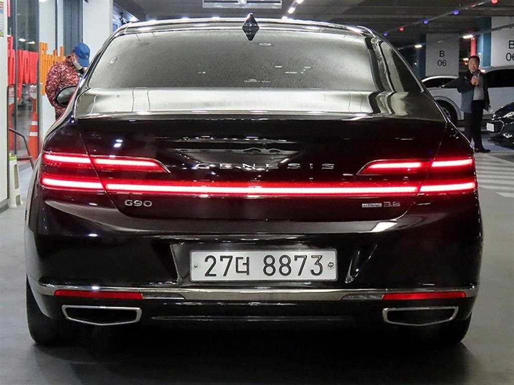 Genesis G90 - Vista 5