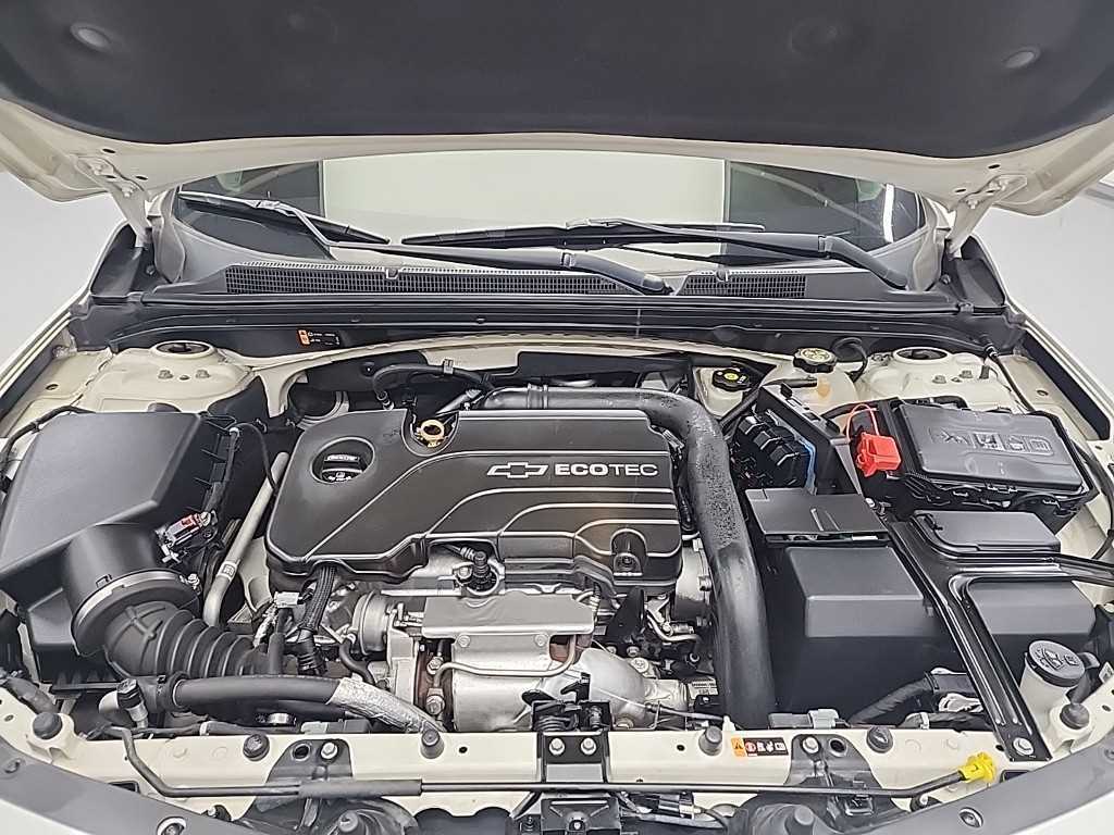 Chevrolet Malibu - Vista 5