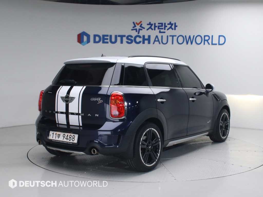 Mini Countryman - Vista 4