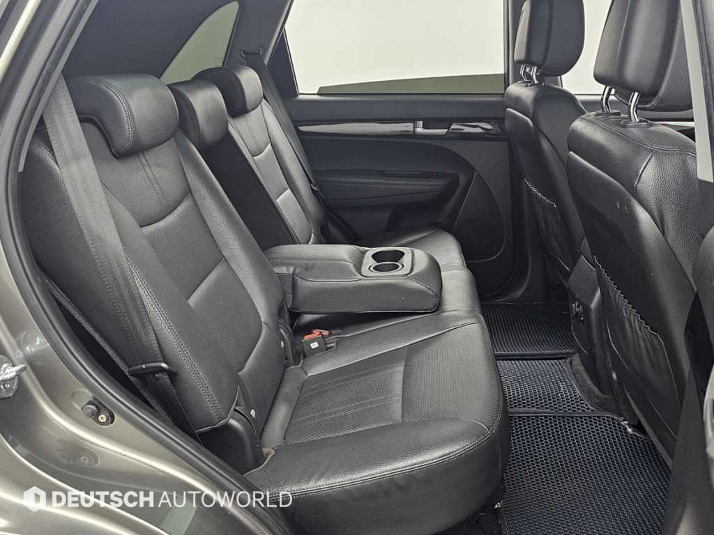 KIA Sorento - Vista 12