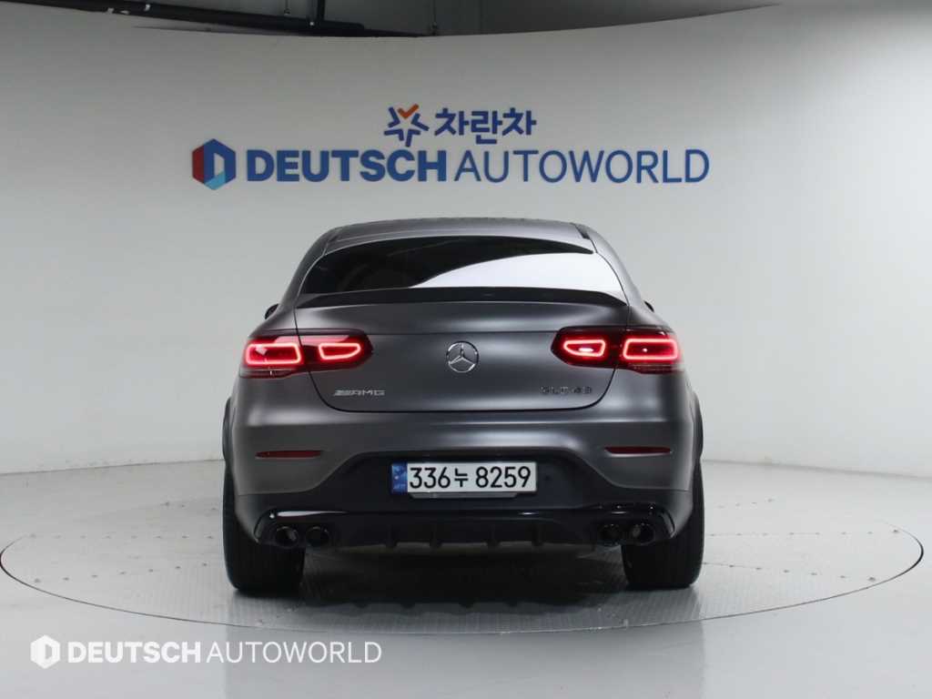 Mercedes Benz GLC Class - Vista 4