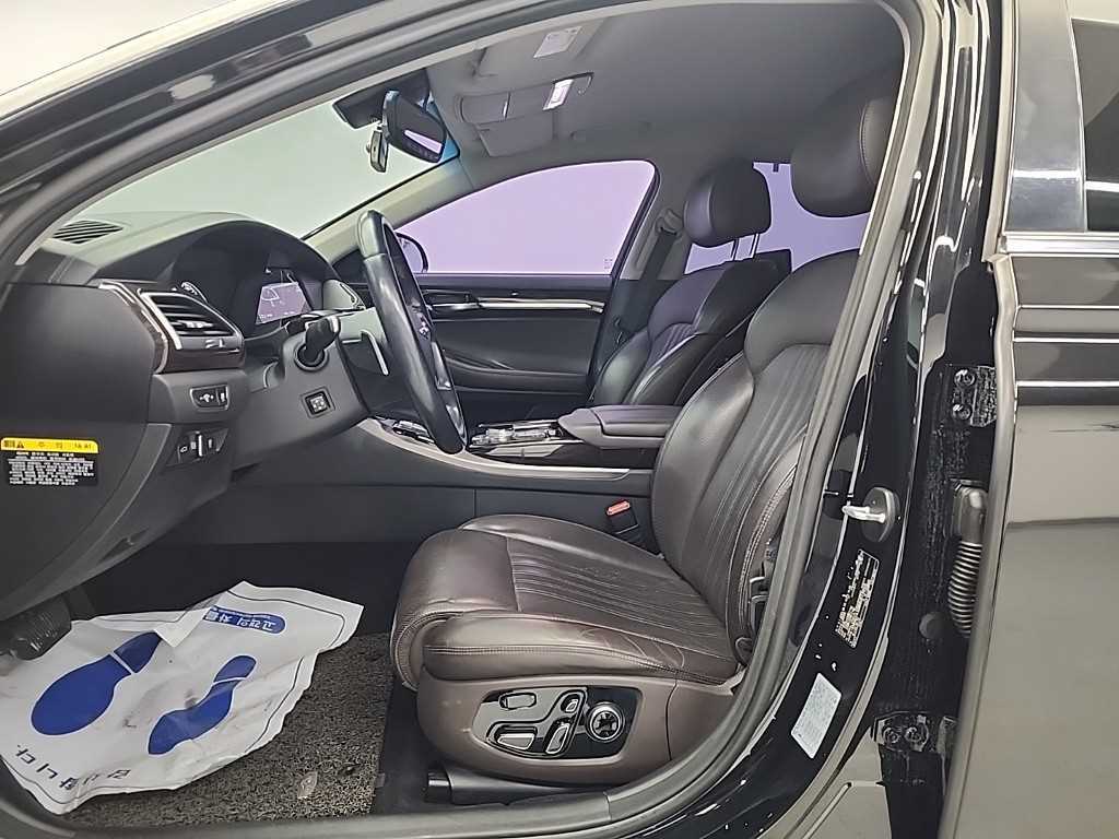 Genesis EQ900 - Vista 11