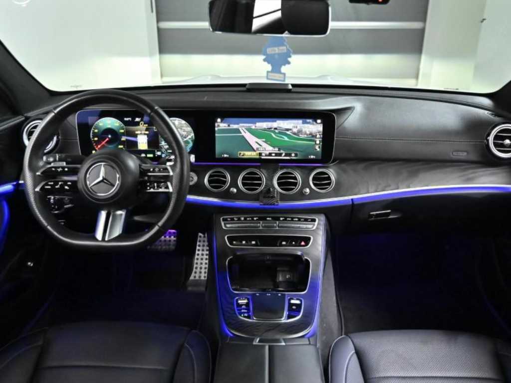 Mercedes Benz E class - Vista 7