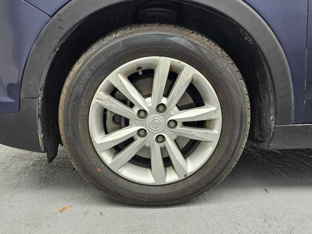 Ssangyong Tivoli - Vista 5