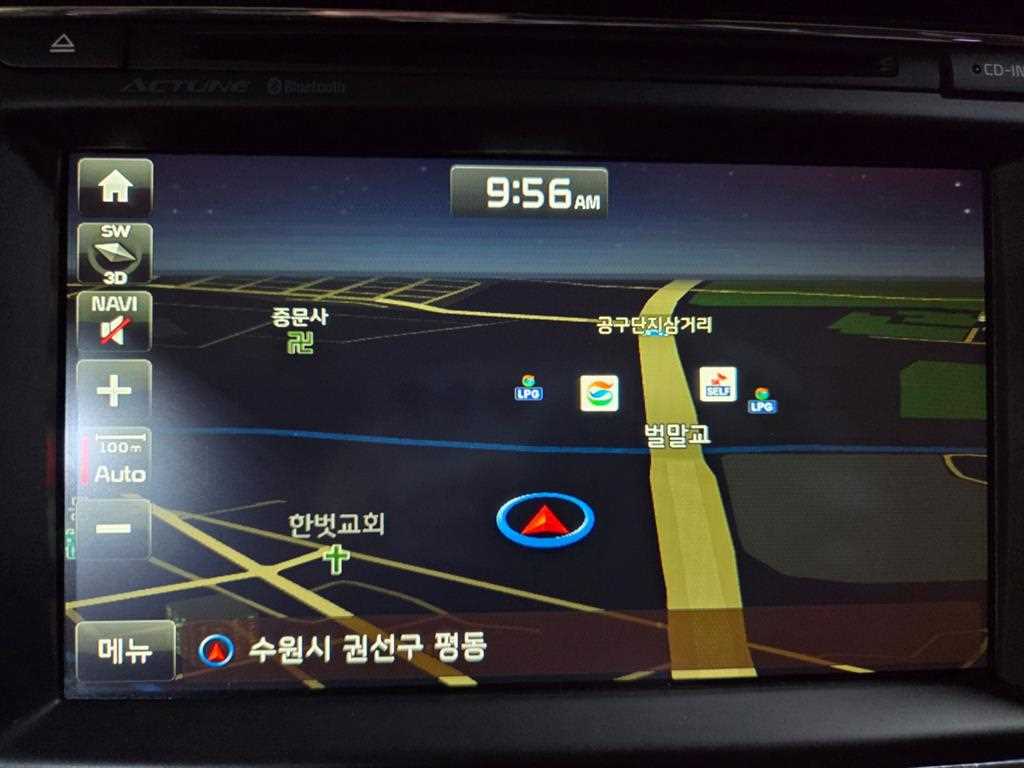 KIA Carnival - Vista 11