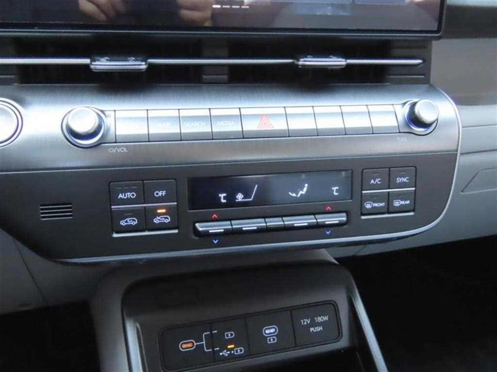 HYUNDAI Kona - Vista 7