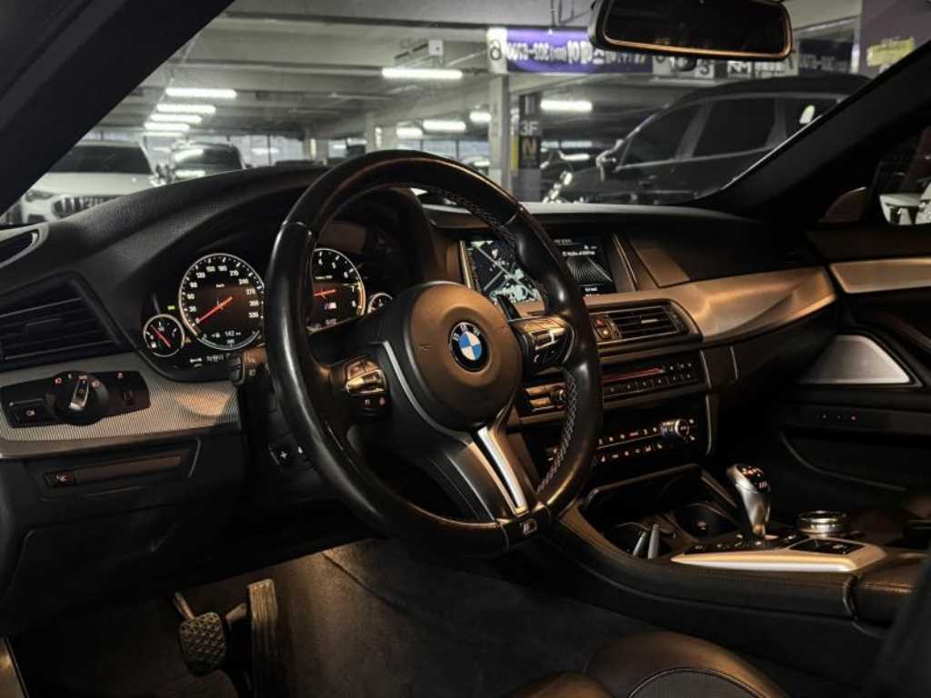 BMW 5 Series - Vista 9