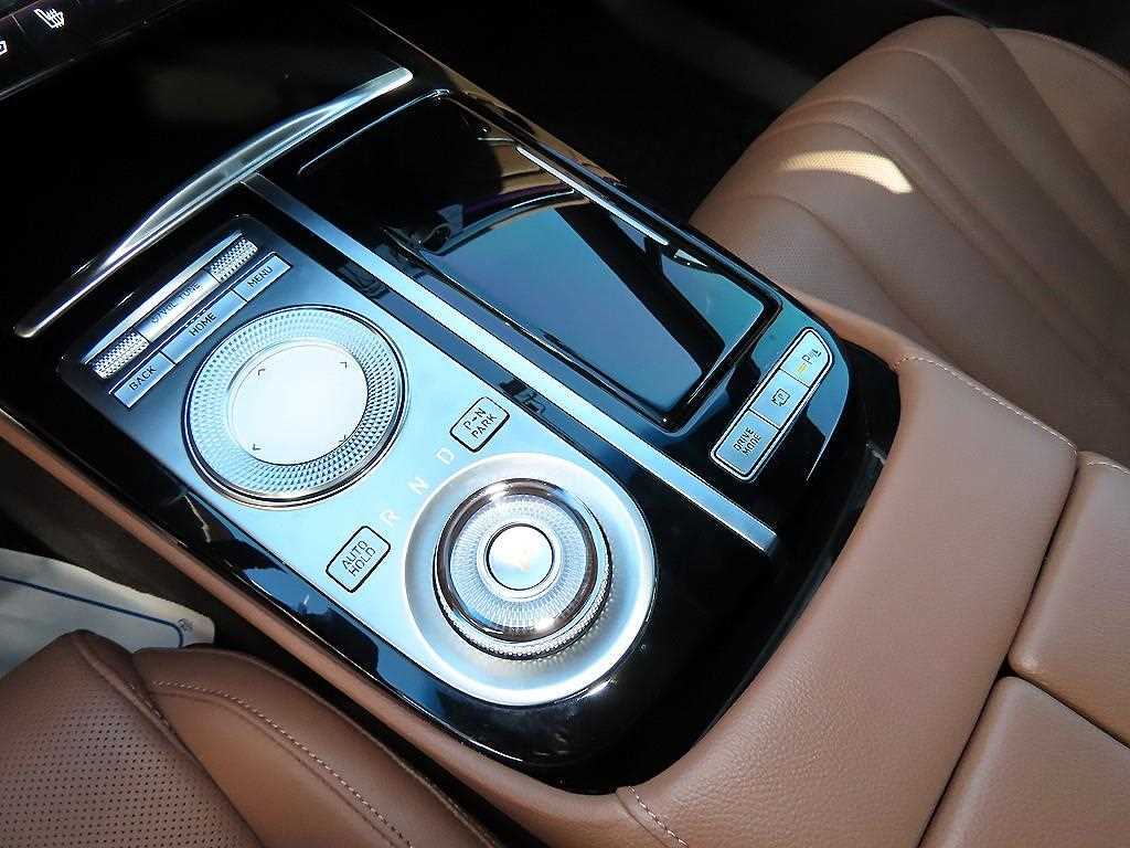 Genesis G80 - Vista 10