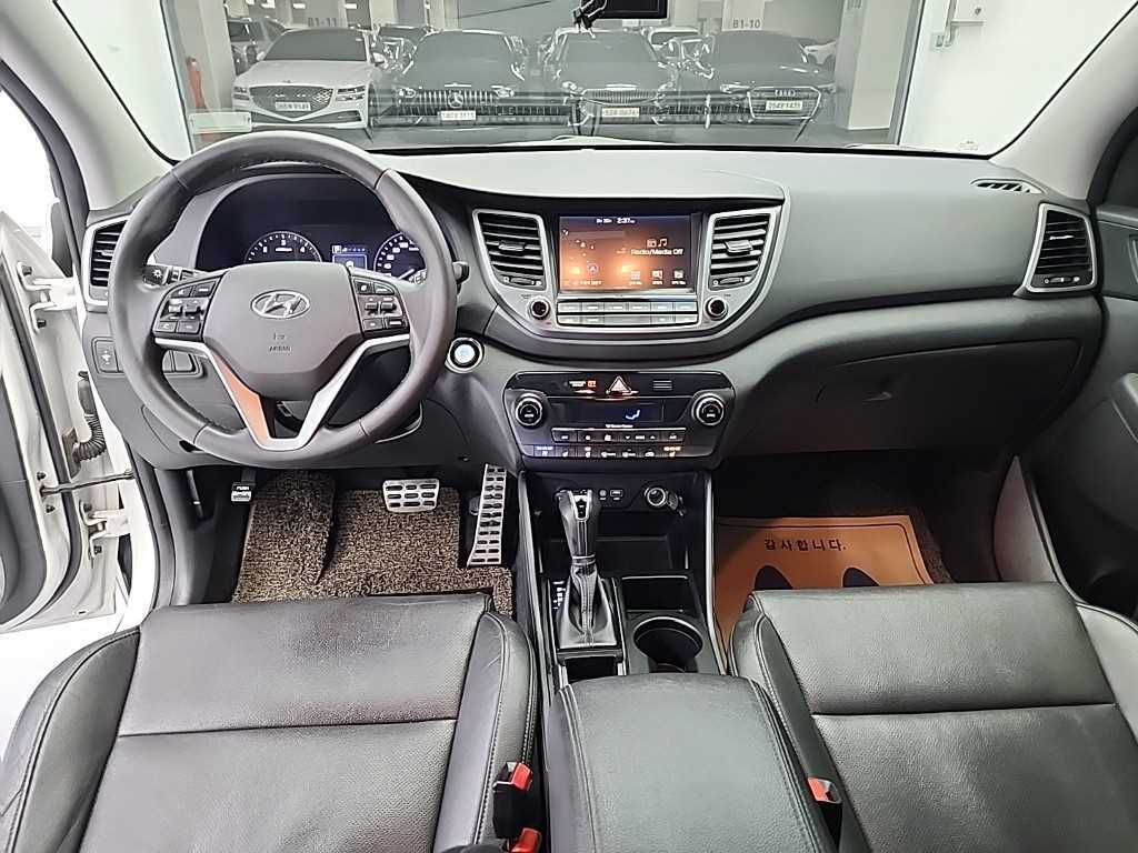 HYUNDAI Tucson - Vista 7