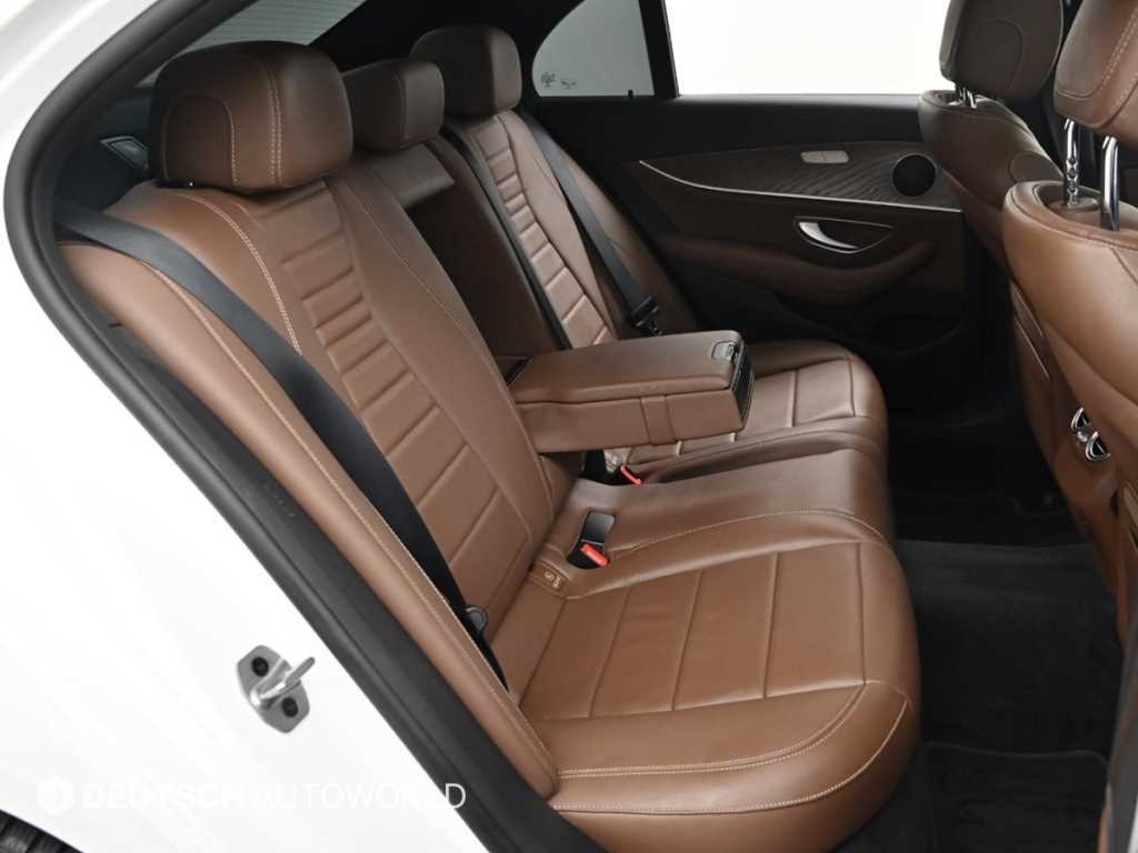 Mercedes Benz E class - Vista 12