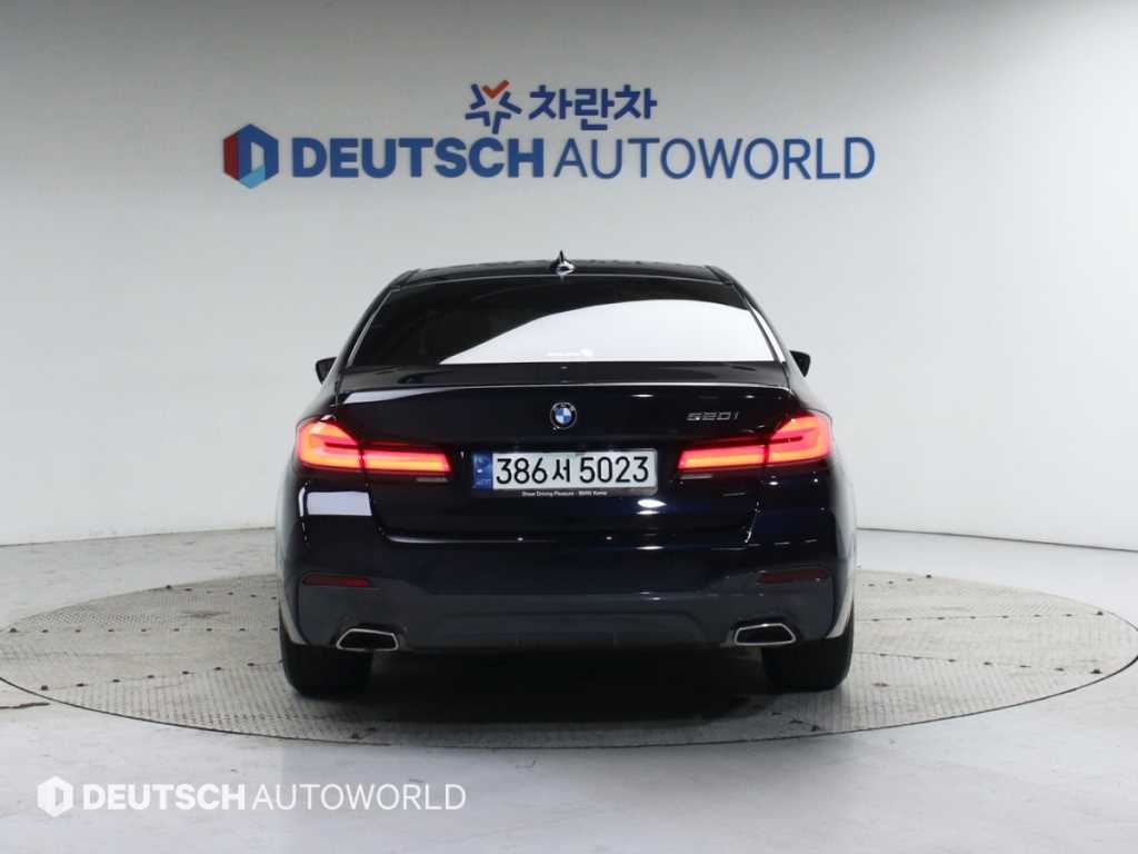 BMW 5 Series - Vista 5