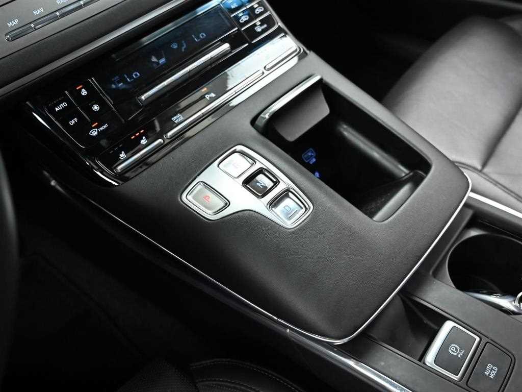 HYUNDAI Grandeur - Vista 9