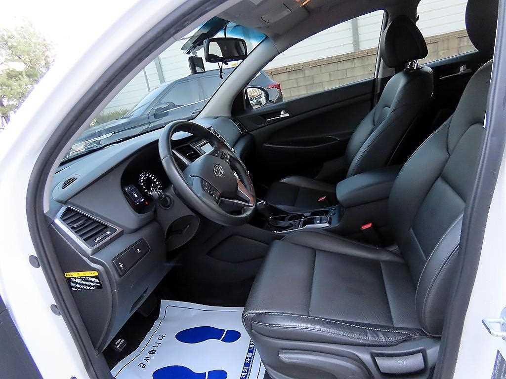 HYUNDAI Tucson - Vista 5