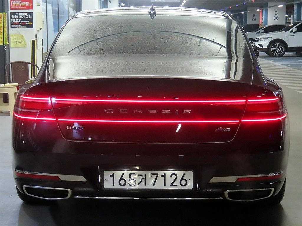 Genesis G90 - Vista 5