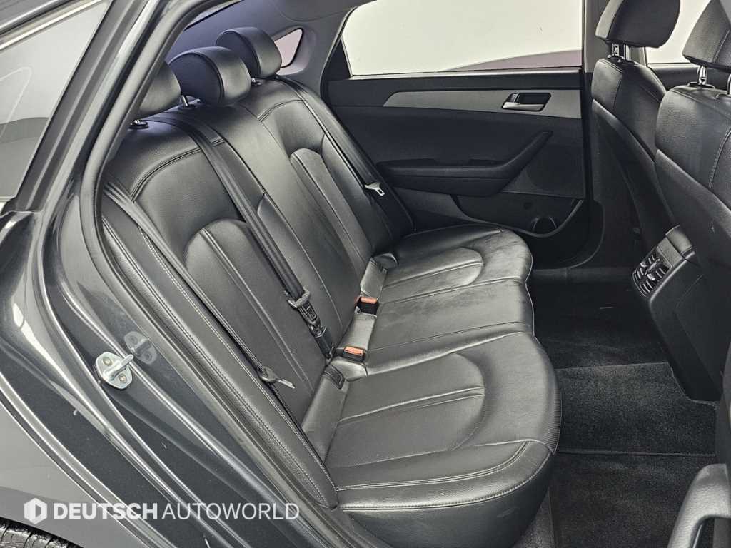 HYUNDAI Sonata - Vista 12