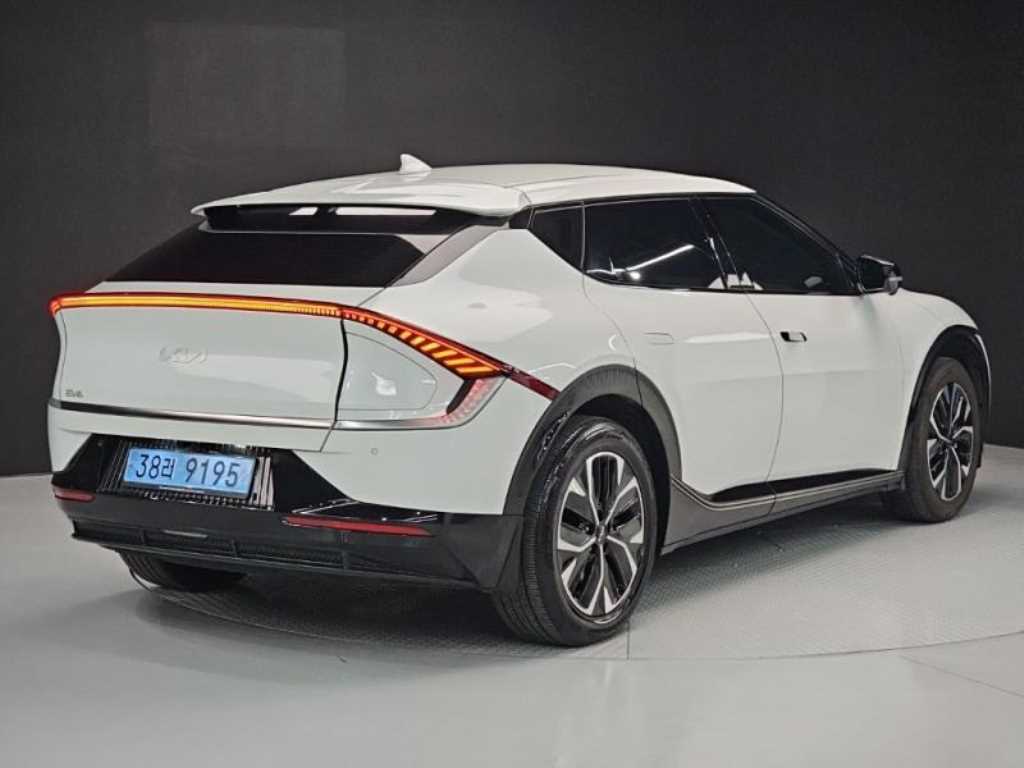KIA EV6 - Vista 4