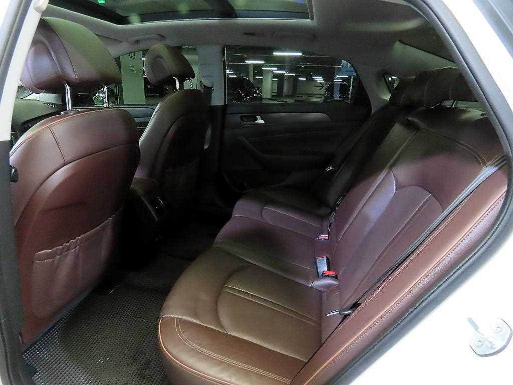 HYUNDAI Sonata - Vista 7