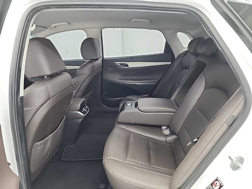 HYUNDAI Grandeur - Vista 12