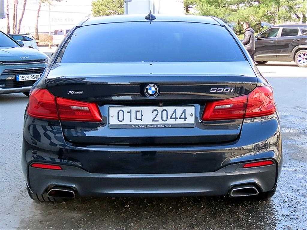 BMW 5 Series - Vista 4
