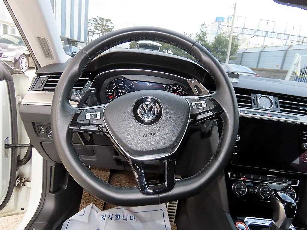 Volkswagen Arteon - Vista 8