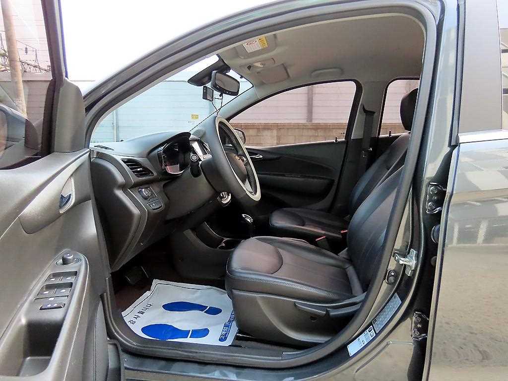 Chevrolet Spark - Vista 5