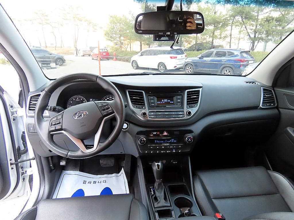 HYUNDAI Tucson - Vista 7