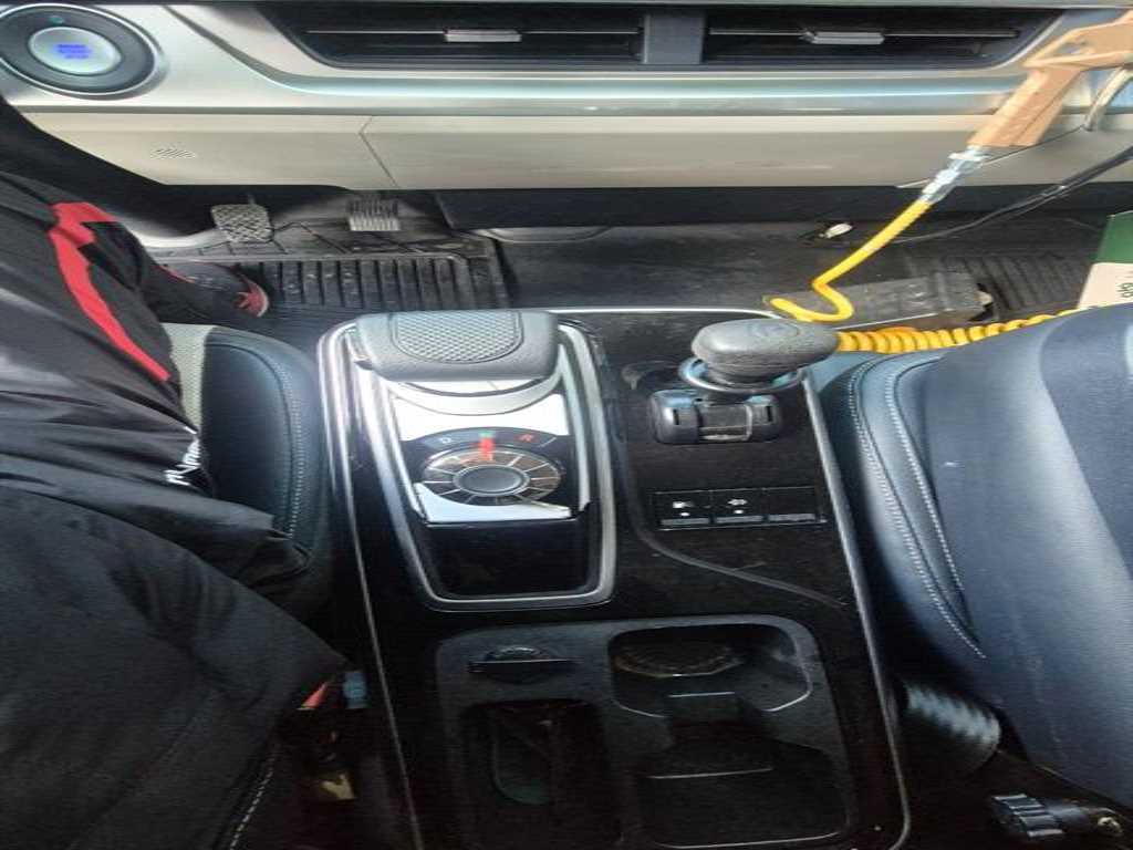 medium and large cargo truck - Vista 4