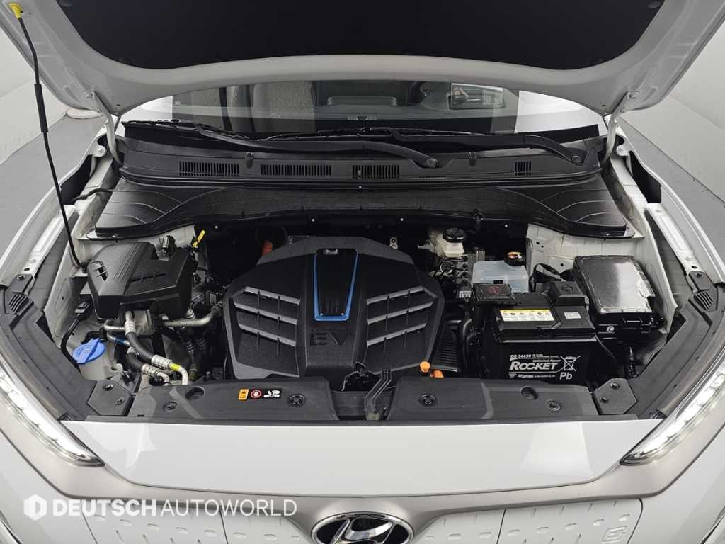 HYUNDAI Kona - Vista 6