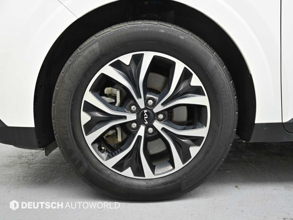 KIA Carnival - Vista 5