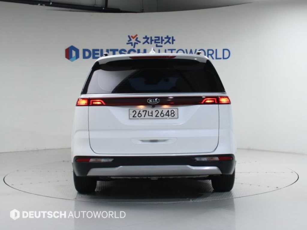 KIA Carnival - Vista 4