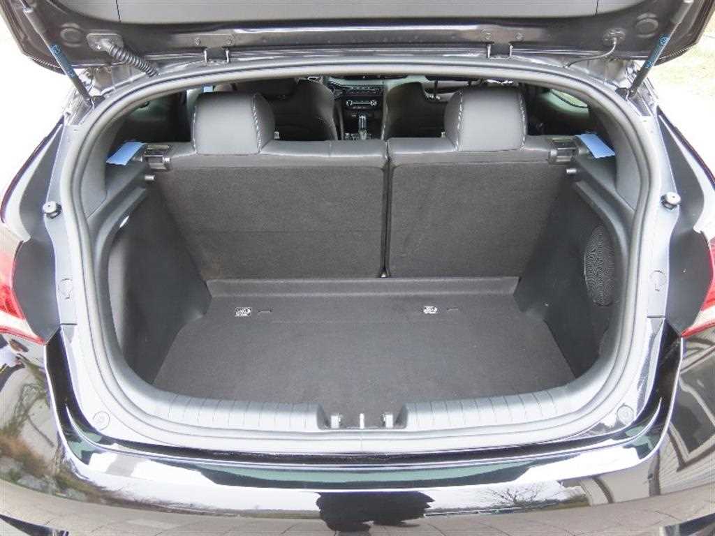 HYUNDAI Veloster 2021 Negro - Importación desde Corea - HF Imports Iquique - Foto 18