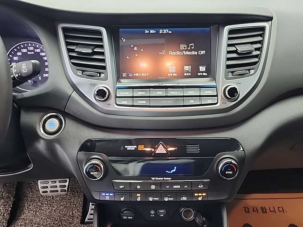 HYUNDAI Tucson - Vista 10