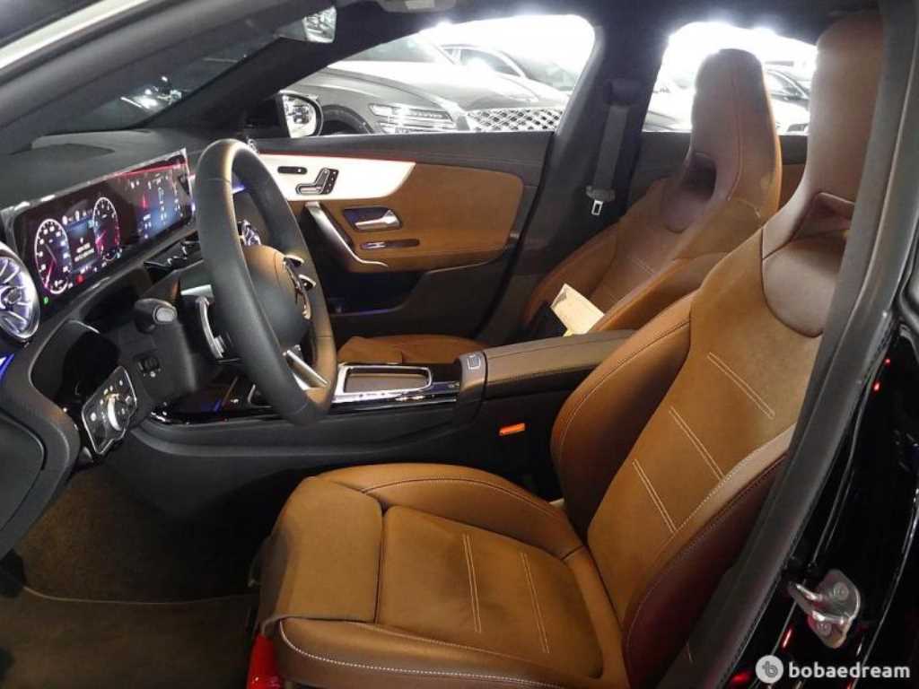 Mercedes Benz GLA Class - Vista 7