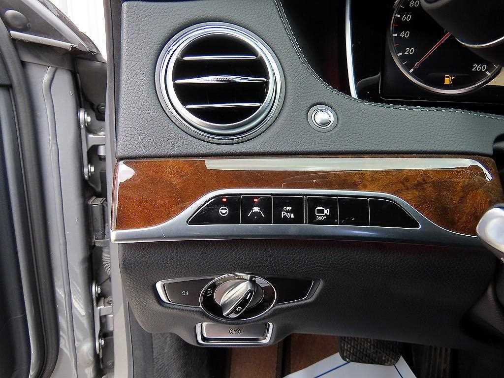 Mercedes Benz S Class - Vista 12