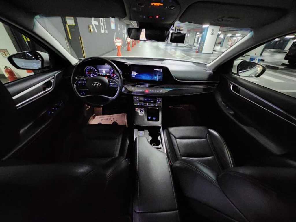 HYUNDAI Grandeur - Vista 6