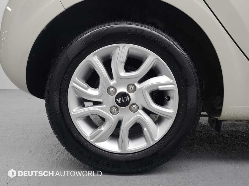 KIA Morning - Vista 5