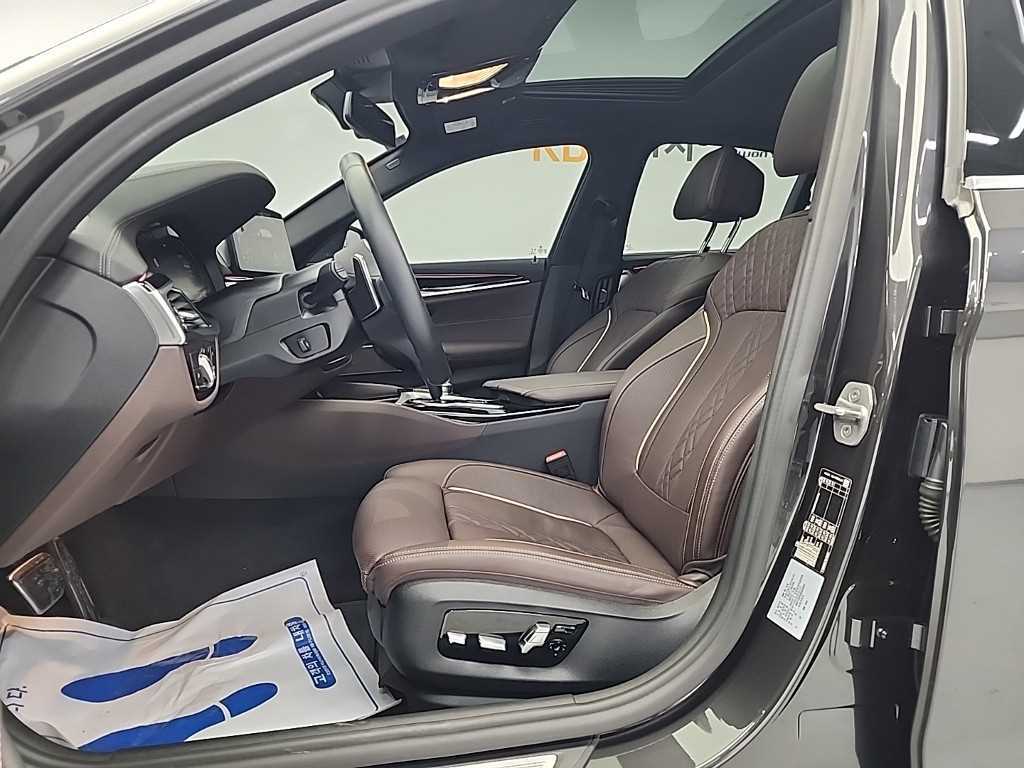 BMW 5 Series - Vista 11