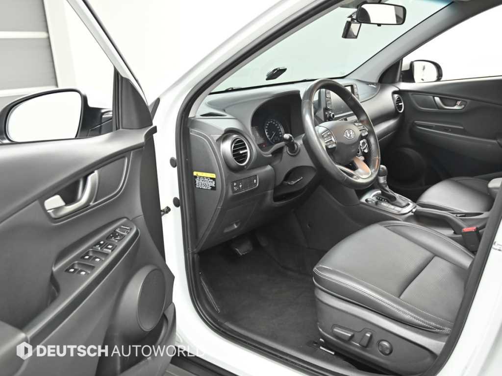 HYUNDAI Kona - Vista 11