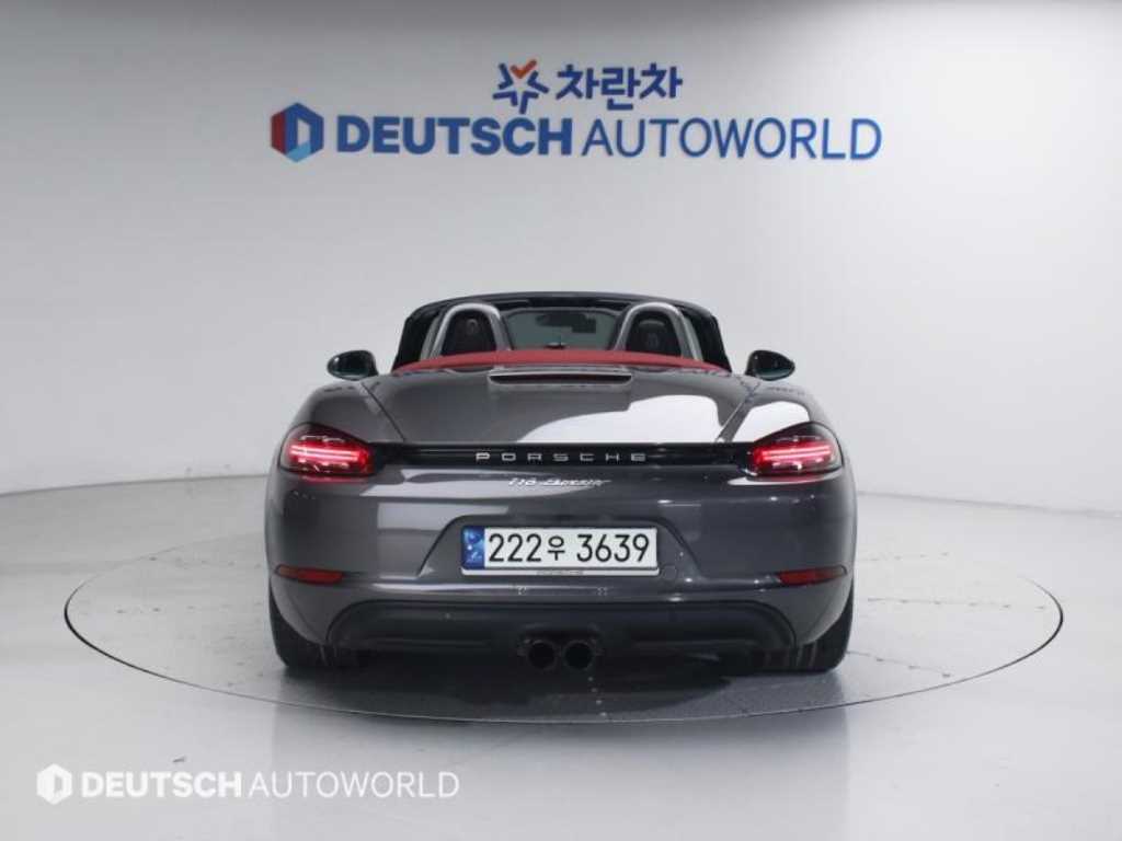 Porsche 718 - Vista 4