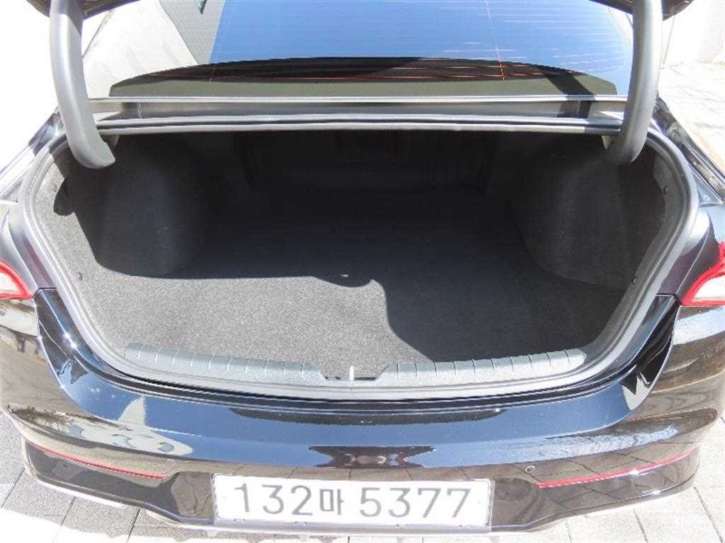 KIA K5 2023 Negro - Importación desde Corea - HF Imports Iquique - Foto 18