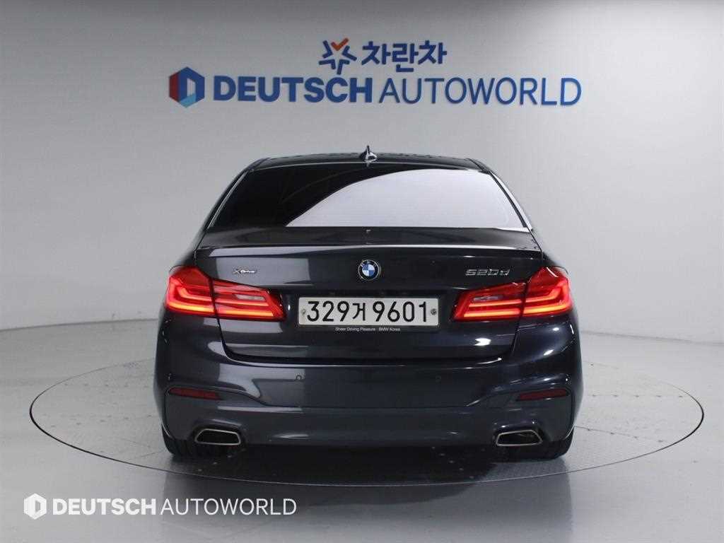 BMW 5 Series - Vista 4