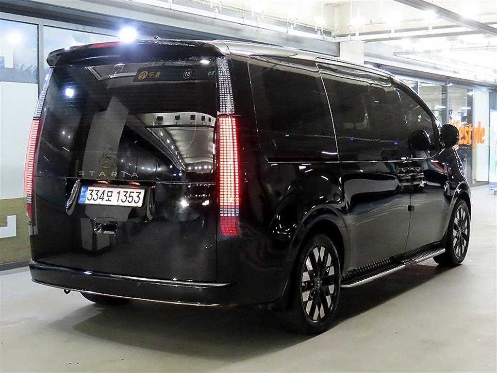 HYUNDAI Staria - Vista 4