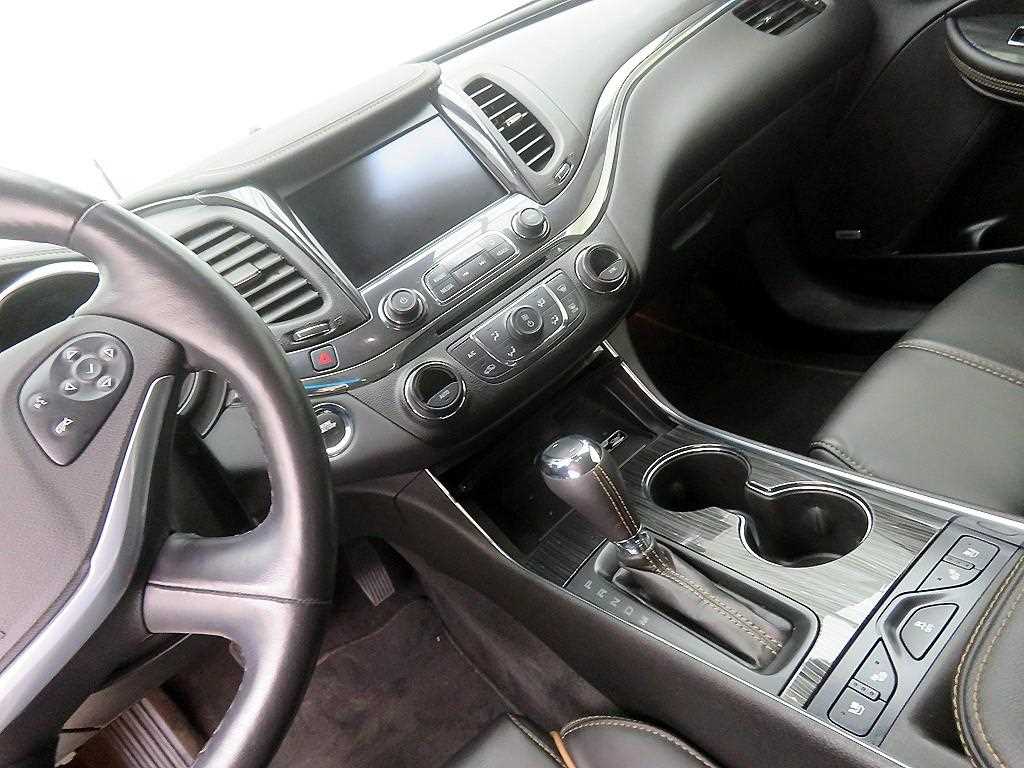 Chevrolet Impala - Vista 10