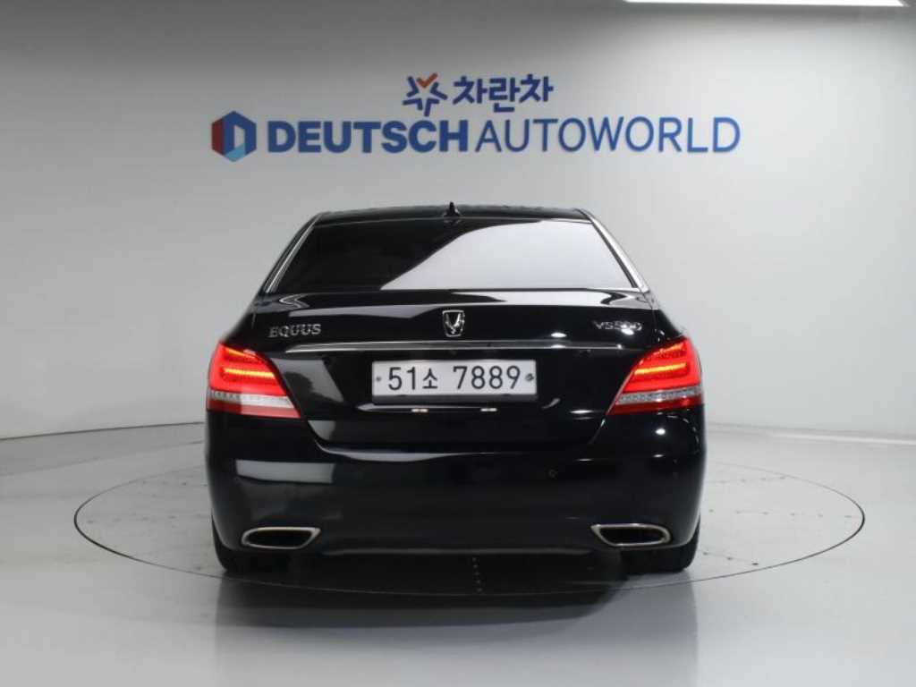 HYUNDAI Equus - Vista 4