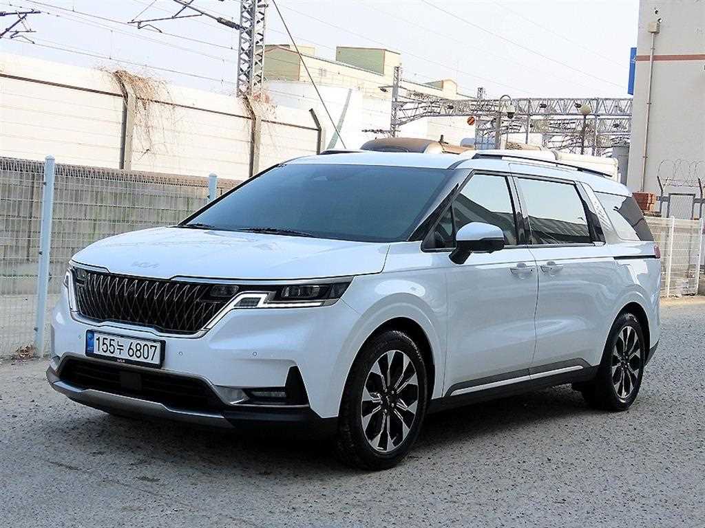 KIA Carnival - Vista 2