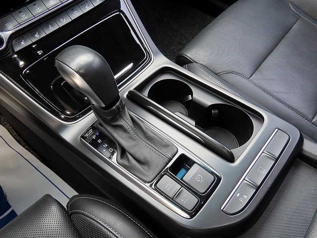 HYUNDAI Grandeur - Vista 10